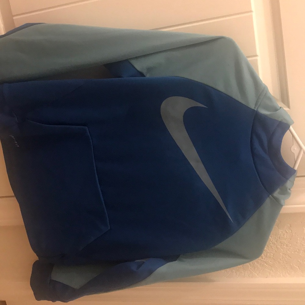 youth large nike hoodie